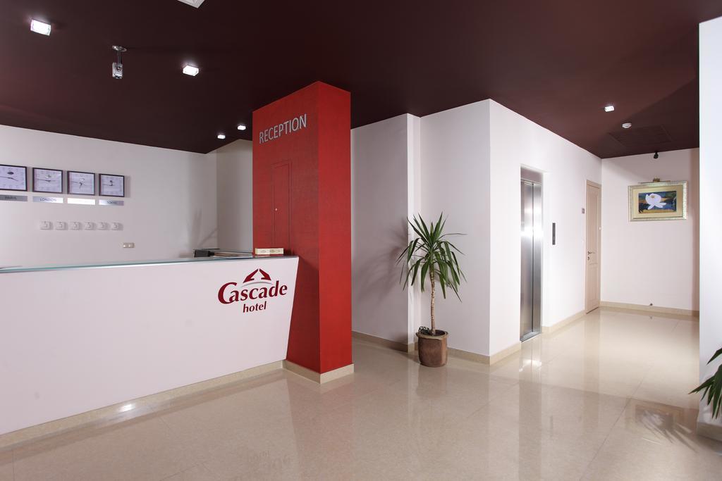 Hotel Cascade 3*